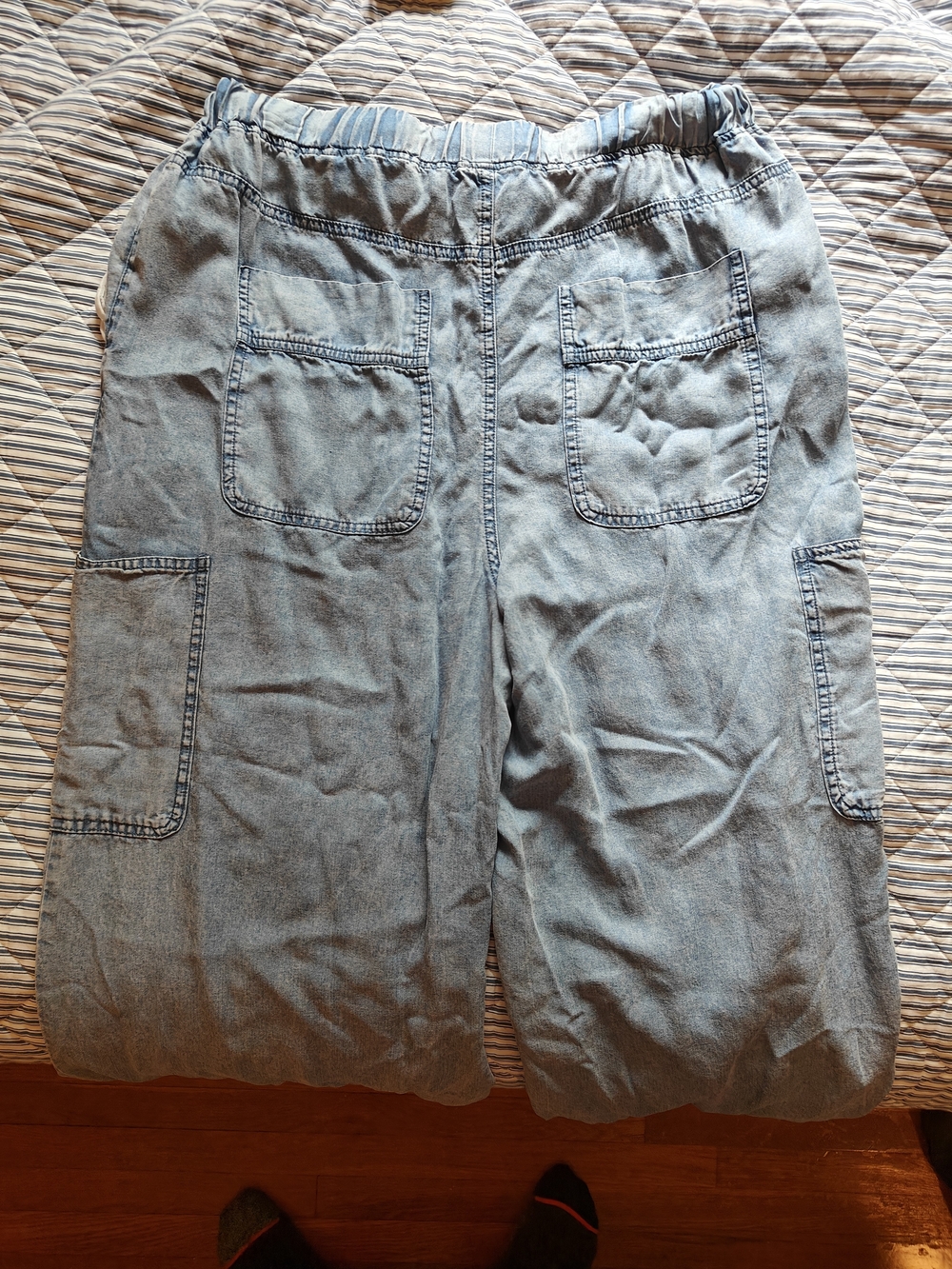 For The Republic Wide-Leg Women's Drawstring Denim-look Pant in Washed Blue - Picture 6 of 8